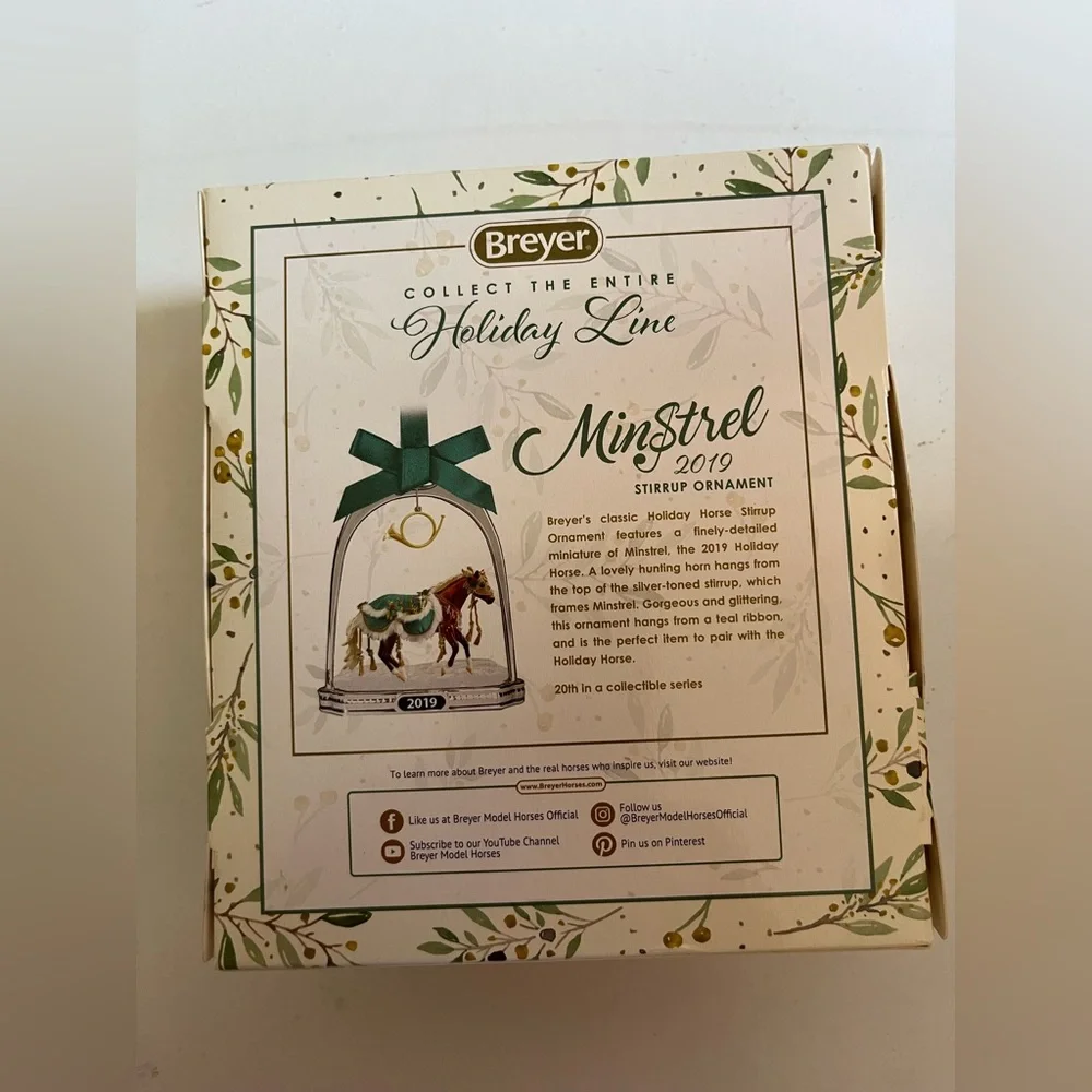 NEW 2019 BREYER HOLIDAY HORSE MINSTREL ORNAMENT DECORATION collectible